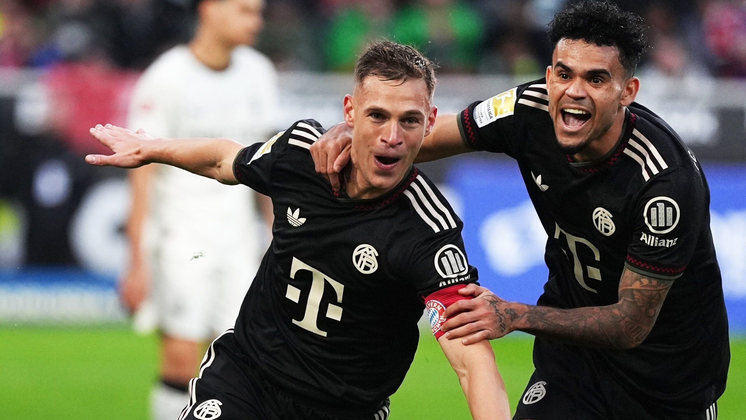 Jogadores do Bayern comemorando gols