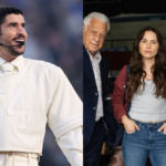 Foto de Bad Bunny cantando no microfone