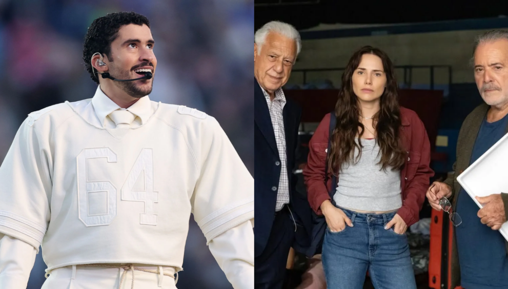 Foto de Bad Bunny cantando no microfone